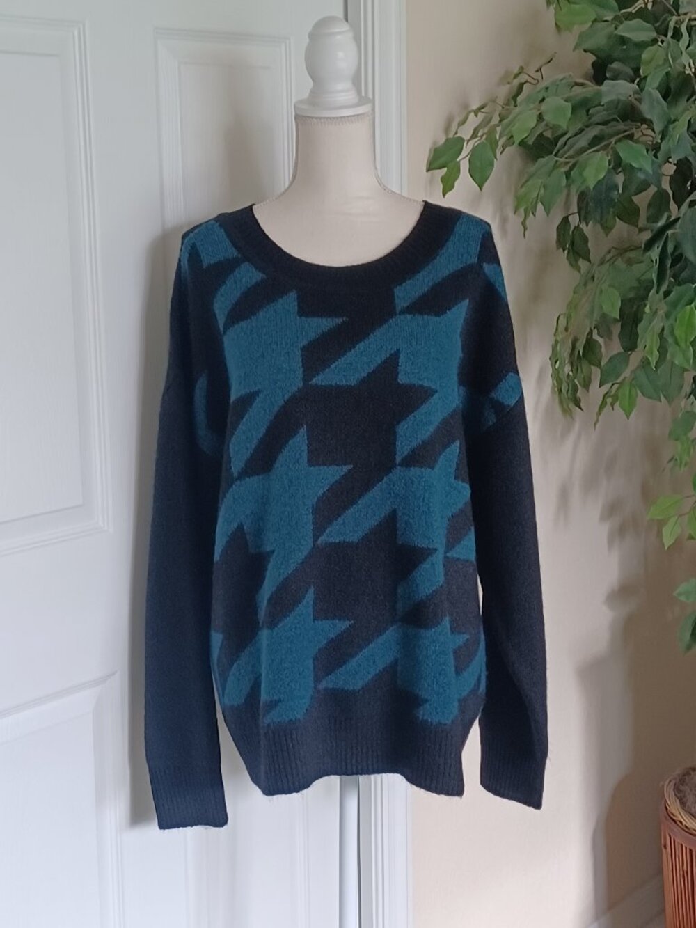 NEW! Evri Black & Teal Houndstooth Sweater Size 1X